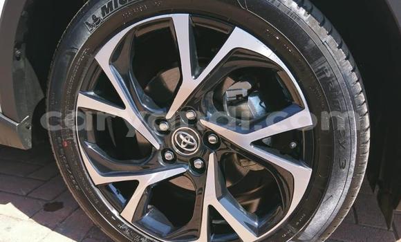 Acheter Occasion Voiture Toyota C-HR Blanc à Lusaka, Zambie Acheter Occasion Voiture Toyota C-HR Blanc à Lusaka, Zambie