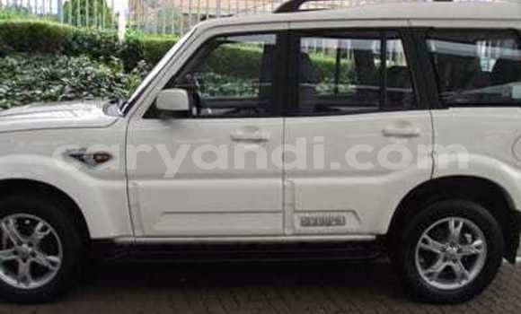 Acheter Occasion Voiture Mahindra Scorpio Blanc à Chingola, Zambie