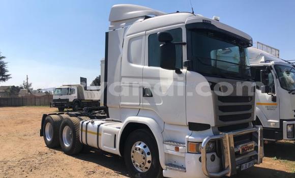 Acheter Occasion Utilitaire Scania R420 Blanc à Livingstone, Zambie Acheter Occasion Utilitaire Scania R420 Blanc à Livingstone, Zambie