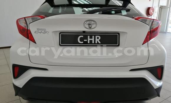 Acheter Occasion Voiture Toyota C-HR Blanc à Lusaka, Zambie Acheter Occasion Voiture Toyota C-HR Blanc à Lusaka, Zambie