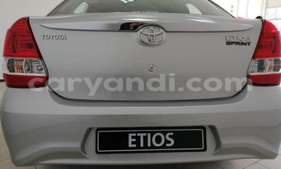 Acheter Occasion Voiture Toyota Etios Gris à Lusaka, Zambie Acheter Occasion Voiture Toyota Etios Gris à Lusaka, Zambie