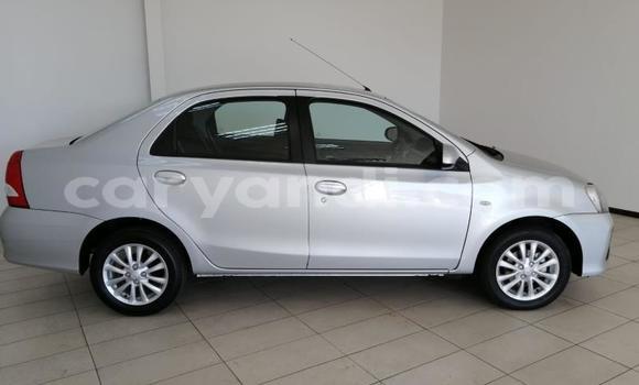 Acheter Occasion Voiture Toyota Etios Gris à Lusaka, Zambie Acheter Occasion Voiture Toyota Etios Gris à Lusaka, Zambie