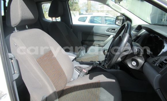 Acheter Occasion Voiture Ford Ranger Blanc à Livingstone, Zambie Acheter Occasion Voiture Ford Ranger Blanc à Livingstone, Zambie