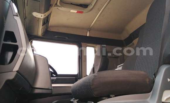 Acheter Occasion Utilitaire Man TGX Blanc à Lusaka, Zambie Acheter Occasion Utilitaire Man TGX Blanc à Lusaka, Zambie