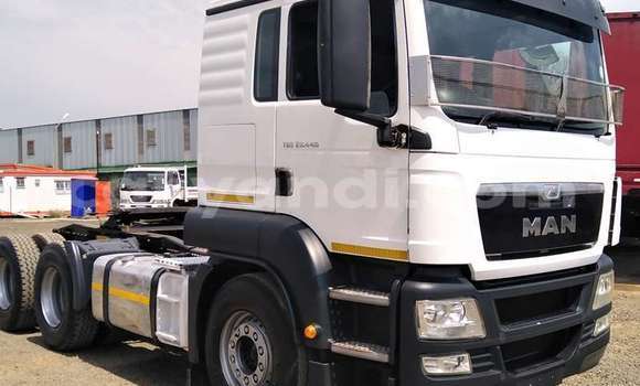 Acheter Occasion Utilitaire Man TGX Blanc à Lusaka, Zambie Acheter Occasion Utilitaire Man TGX Blanc à Lusaka, Zambie