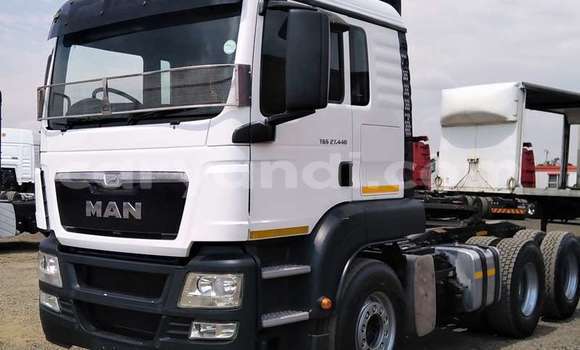 Acheter Occasion Utilitaire Man TGX Blanc à Lusaka, Zambie Acheter Occasion Utilitaire Man TGX Blanc à Lusaka, Zambie