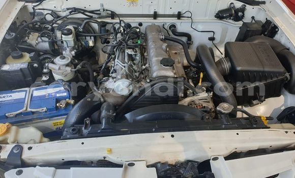 Acheter Occasion Voiture Mazda BT-50 Blanc à Livingstone, Zambie Acheter Occasion Voiture Mazda BT-50 Blanc à Livingstone, Zambie