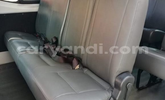 Acheter Occasion Voiture Nissan Caravan Blanc à Livingstone, Zambie Acheter Occasion Voiture Nissan Caravan Blanc à Livingstone, Zambie