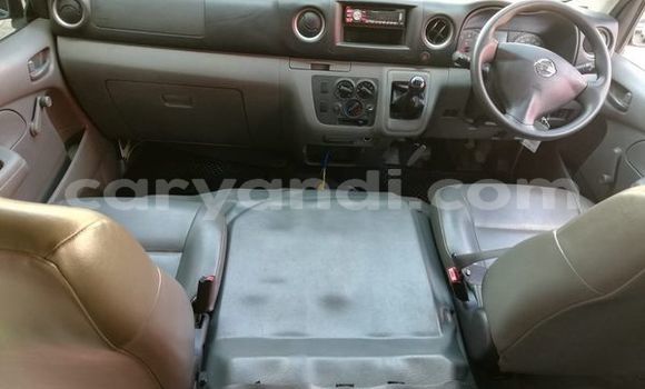 Acheter Occasion Voiture Nissan Caravan Blanc à Livingstone, Zambie Acheter Occasion Voiture Nissan Caravan Blanc à Livingstone, Zambie