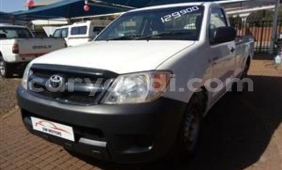 Buy Used Toyota Hilux White Car in Chingola in Zambia Buy Used Toyota Hilux White Car in Chingola in Zambia