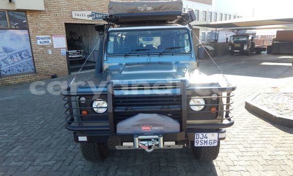 Acheter Occasion Voiture Land Rover Defender Gris à Livingstone, Zambie Acheter Occasion Voiture Land Rover Defender Gris à Livingstone, Zambie