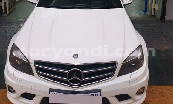 Acheter Occasion Voiture Mercedes‒Benz C–Class Blanc à Livingstone, Zambie Acheter Occasion Voiture Mercedes‒Benz C–Class Blanc à Livingstone, Zambie