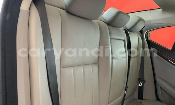 Tenga Tsaru Mercedes‒Benz C–Class Sirivha Mota in Livingstone in Zambia Tenga Tsaru Mercedes‒Benz C–Class Sirivha Mota in Livingstone in Zambia