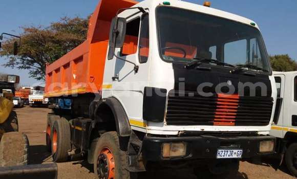 Buy Used Mercedes–Benz 1213 Red Truck in Lusaka in Zambia