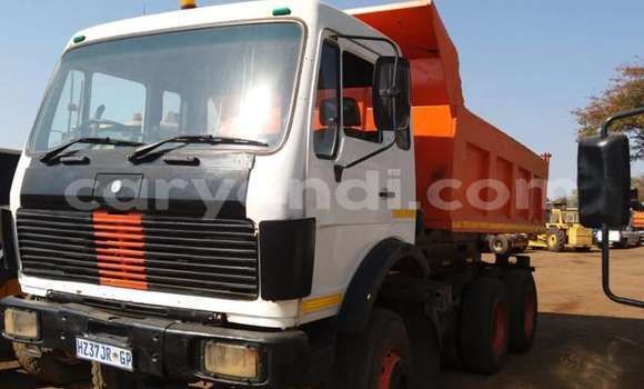 Acheter Occasion Utilitaire Mercedes–Benz 1213 Rouge à Lusaka, Zambie Acheter Occasion Utilitaire Mercedes–Benz 1213 Rouge à Lusaka, Zambie