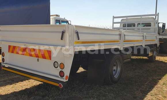 Tenga Tsaru Mercedes–Benz Atego Chena Rori in Lusaka in Zambia Tenga Tsaru Mercedes–Benz Atego Chena Rori in Lusaka in Zambia