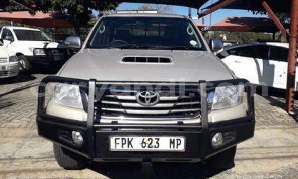 Acheter Occasion Voiture Toyota Hilux Gris à Lusaka, Zambie Acheter Occasion Voiture Toyota Hilux Gris à Lusaka, Zambie