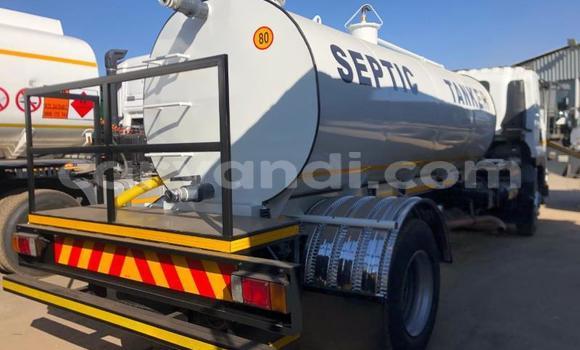 Acheter Occasion Utilitaire Isuzu FTR 850 Blanc à Livingstone, Zambie Acheter Occasion Utilitaire Isuzu FTR 850 Blanc à Livingstone, Zambie