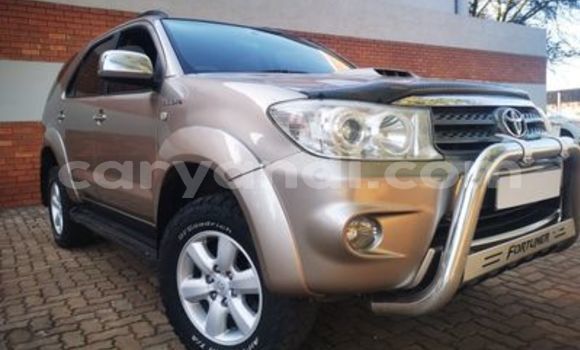 Tenga Tsaru Toyota Fortuner Zvimwe Mota in Livingstone in Zambia Tenga Tsaru Toyota Fortuner Zvimwe Mota in Livingstone in Zambia