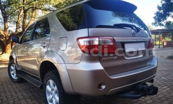 Tenga Tsaru Toyota Fortuner Zvimwe Mota in Livingstone in Zambia Tenga Tsaru Toyota Fortuner Zvimwe Mota in Livingstone in Zambia