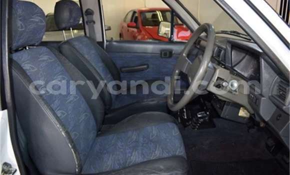 Nunua Ilio tumika Toyota Hilux Nyeupe Gari ndani ya Chililabombwe nchini Copperbelt Nunua Ilio tumika Toyota Hilux Nyeupe Gari ndani ya Chililabombwe nchini Copperbelt