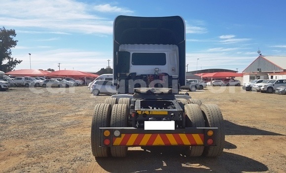 Buy Used Nissan UD White Truck in Livingstone in Zambia Buy Used Nissan UD White Truck in Livingstone in Zambia