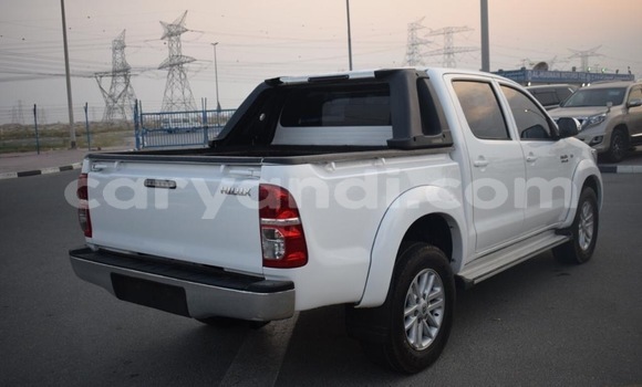 Buy Used Toyota Hilux White Car in Livingstone in Zambia Buy Used Toyota Hilux White Car in Livingstone in Zambia