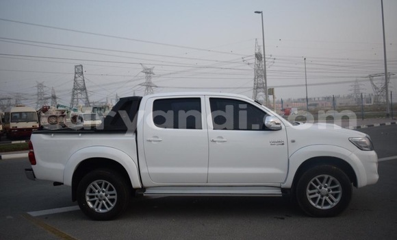 Buy Used Toyota Hilux White Car in Livingstone in Zambia Buy Used Toyota Hilux White Car in Livingstone in Zambia