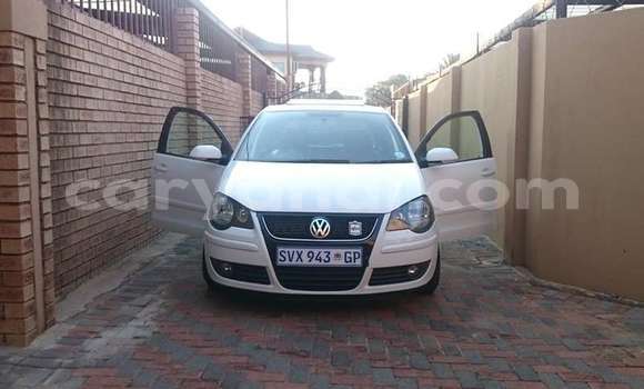 Acheter Occasion Voiture Volkswagen Polo Blanc à Lusaka, Zambie