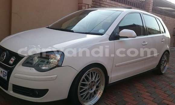Acheter Occasion Voiture Volkswagen Polo Blanc à Lusaka, Zambie Acheter Occasion Voiture Volkswagen Polo Blanc à Lusaka, Zambie