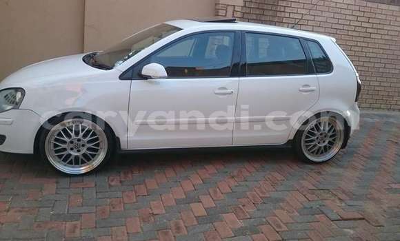 Acheter Occasion Voiture Volkswagen Polo Blanc à Lusaka, Zambie Acheter Occasion Voiture Volkswagen Polo Blanc à Lusaka, Zambie