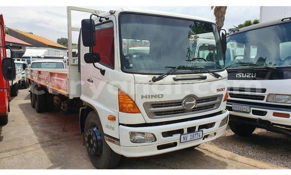 Buy Used Hino 300 Series White Truck in Lusaka in Zambia