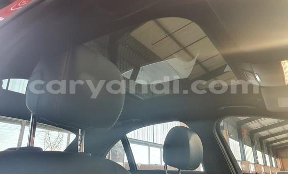 Acheter Occasion Voiture Mercedes‒Benz 200 Rouge à Chingola, Zambie Acheter Occasion Voiture Mercedes‒Benz 200 Rouge à Chingola, Zambie