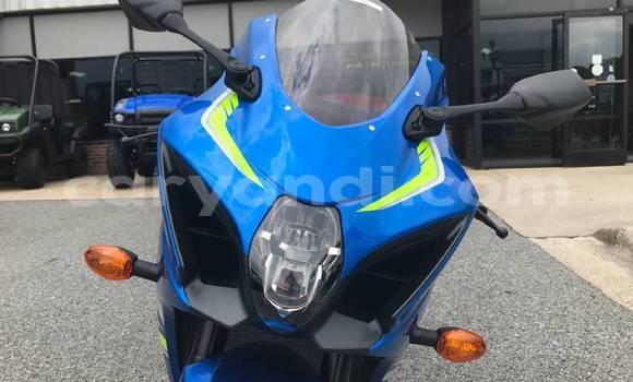 Nunua Ilio tumika Suzuki GSX–R Bluu Bike ndani ya Chililabombwe nchini Copperbelt Nunua Ilio tumika Suzuki GSX–R Bluu Bike ndani ya Chililabombwe nchini Copperbelt