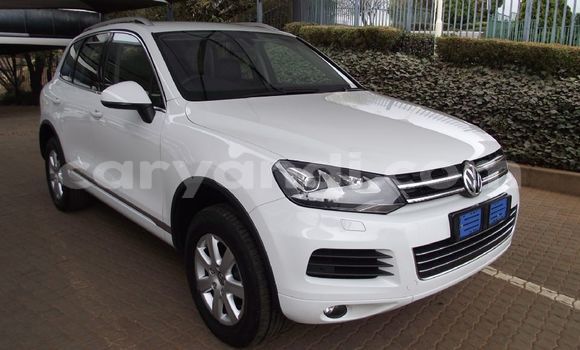 Acheter Occasion Voiture Volkswagen Touareg Blanc à Livingstone, Zambie Acheter Occasion Voiture Volkswagen Touareg Blanc à Livingstone, Zambie