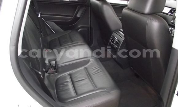 Acheter Occasion Voiture Volkswagen Touareg Blanc à Livingstone, Zambie Acheter Occasion Voiture Volkswagen Touareg Blanc à Livingstone, Zambie