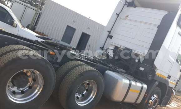 Buy Used Mercedes–Benz Truck White Truck in Livingstone in Zambia Buy Used Mercedes–Benz Truck White Truck in Livingstone in Zambia
