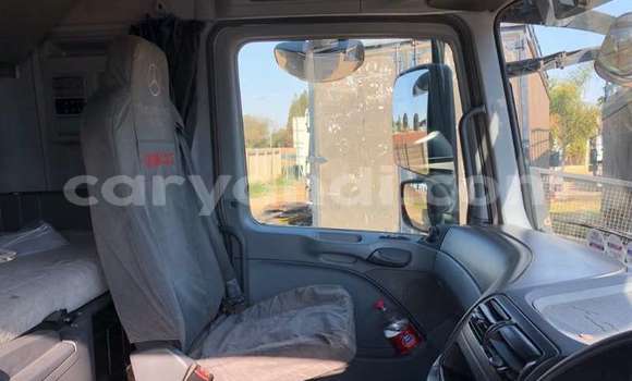 Buy Used Mercedes–Benz Truck White Truck in Livingstone in Zambia Buy Used Mercedes–Benz Truck White Truck in Livingstone in Zambia