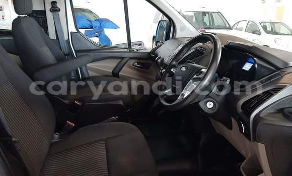 Acheter Occasion Voiture Ford Tourneo Custom Blanc à Chingola, Zambie Acheter Occasion Voiture Ford Tourneo Custom Blanc à Chingola, Zambie