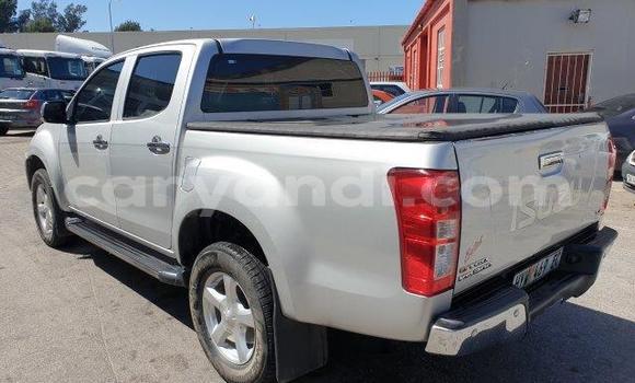 Acheter Occasion Voiture Isuzu KB Gris à Lusaka, Zambie Acheter Occasion Voiture Isuzu KB Gris à Lusaka, Zambie