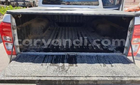 Acheter Occasion Voiture Isuzu KB Gris à Lusaka, Zambie Acheter Occasion Voiture Isuzu KB Gris à Lusaka, Zambie