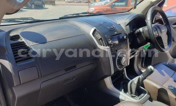 Acheter Occasion Voiture Isuzu KB Gris à Lusaka, Zambie Acheter Occasion Voiture Isuzu KB Gris à Lusaka, Zambie