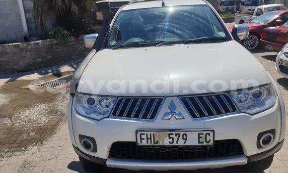 Acheter Occasion Voiture Mitsubishi Pajero Sport Blanc à Lusaka, Zambie Acheter Occasion Voiture Mitsubishi Pajero Sport Blanc à Lusaka, Zambie