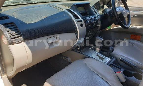 Acheter Occasion Voiture Mitsubishi Pajero Sport Blanc à Lusaka, Zambie Acheter Occasion Voiture Mitsubishi Pajero Sport Blanc à Lusaka, Zambie