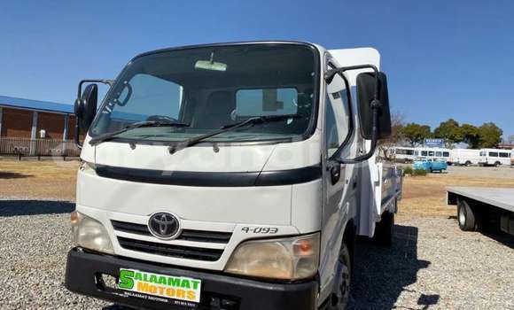 Acheter Occasion Utilitaire Toyota Dyna Blanc à Chingola, Zambie Acheter Occasion Utilitaire Toyota Dyna Blanc à Chingola, Zambie