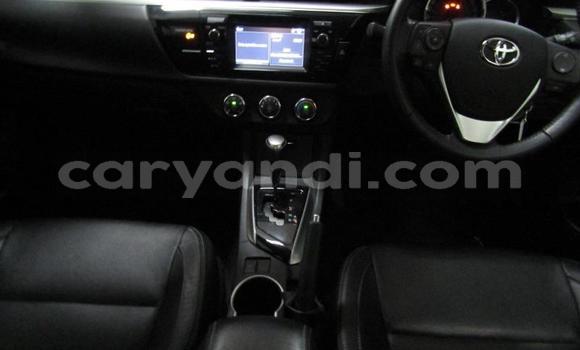 Acheter Occasion Voiture Toyota Corolla Blanc à Chipata, Zambie Acheter Occasion Voiture Toyota Corolla Blanc à Chipata, Zambie