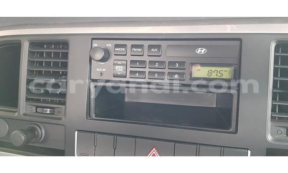 Acheter Occasion Voiture Hyundai Starex (H-1) Blanc à Lusaka, Zambie Acheter Occasion Voiture Hyundai Starex (H-1) Blanc à Lusaka, Zambie