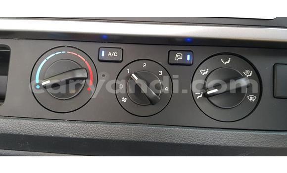 Acheter Occasion Voiture Hyundai Starex (H-1) Blanc à Lusaka, Zambie Acheter Occasion Voiture Hyundai Starex (H-1) Blanc à Lusaka, Zambie