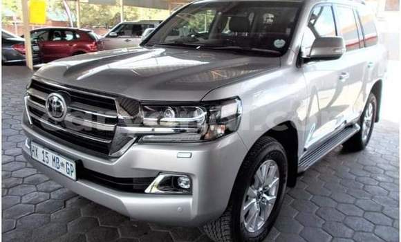 Nunua Ilio tumika Toyota Land Cruiser Fedha Gari ndani ya Livingstone nchini Zambia