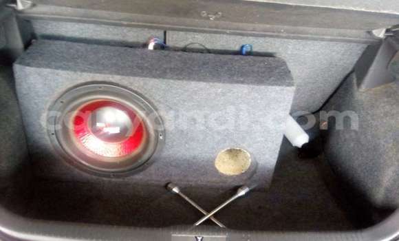 Acheter Occasion Voiture Volkswagen Polo Rouge à Lusaka, Zambie Acheter Occasion Voiture Volkswagen Polo Rouge à Lusaka, Zambie